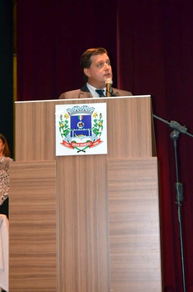 Prefeitura reconhece empreendedores com premiação 32 Prefeitura reconhece empreendedores com premiação