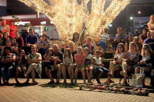 Cirquinho do Revirado encanta público na Praça Humberto Bortoluzzi 23 _MG_3810