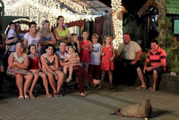 Cirquinho do Revirado encanta público na Praça Humberto Bortoluzzi 24 _MG_3811