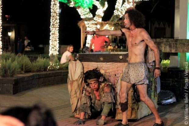 Cirquinho do Revirado encanta público na Praça Humberto Bortoluzzi 38 _MG_3820