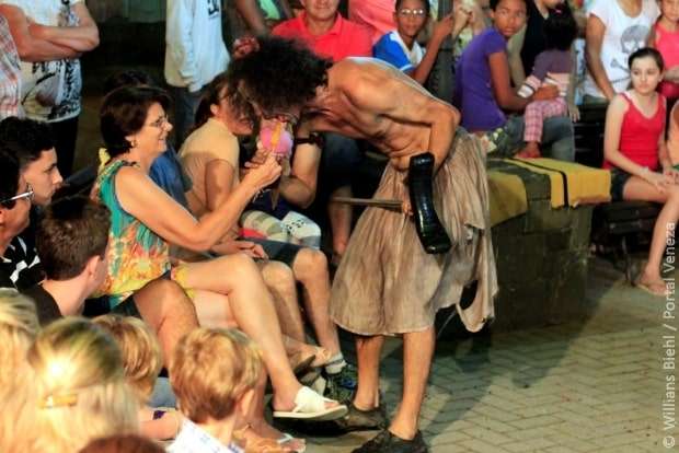 Cirquinho do Revirado encanta público na Praça Humberto Bortoluzzi 33 _MG_3851