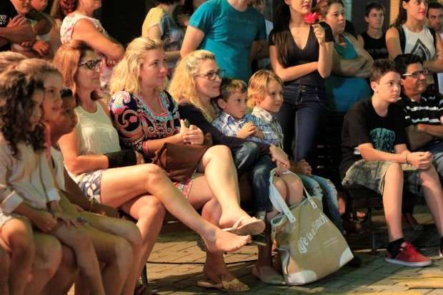 Cirquinho do Revirado encanta público na Praça Humberto Bortoluzzi 20 _MG_3875