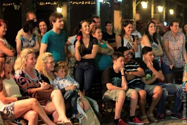 Cirquinho do Revirado encanta público na Praça Humberto Bortoluzzi 34 _MG_3880