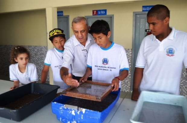 Escola sustentável ensina a produzir lixo bem tratado