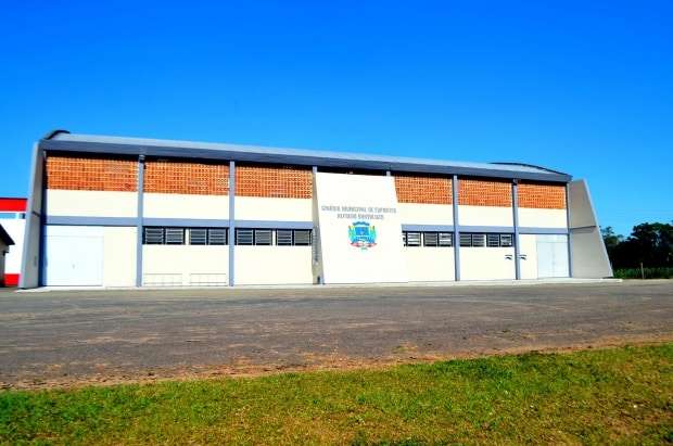 Nova Veneza comemora fim de ano com 14 obras entregues 9 Reforma do Ginásio de Esportes Alfredo Bortoluzzi