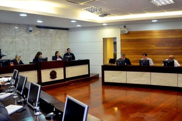 Audiência do TRT termina sem conciliação e a greve dos trabalhadores da JBS continua