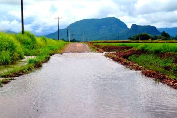Chuva causa estragos em Nova Veneza