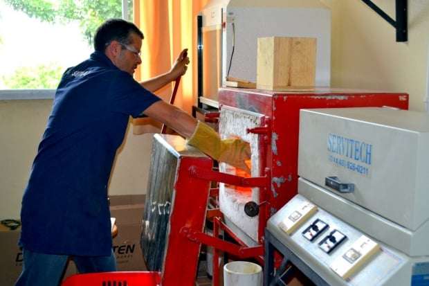 Curso de técnico em cerâmica oferece capacitação para o mercado