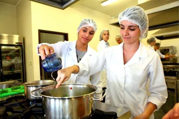 Mercado tem carência de profissionais em Gastronomia