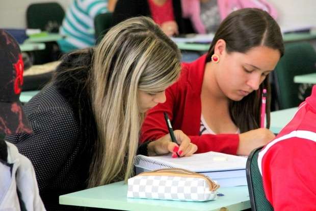 Unibave oferece mais de 700 bolsas de estudos para 2015