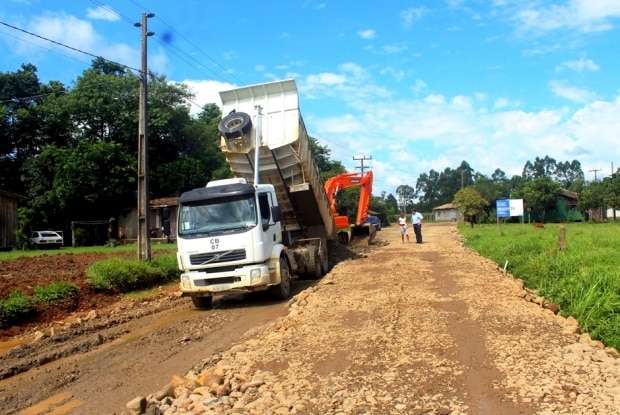 Asfalto de Vila Maria continua em ritmo acelerado 2 Asfalto de Vila Maria continua em ritmo acelerado