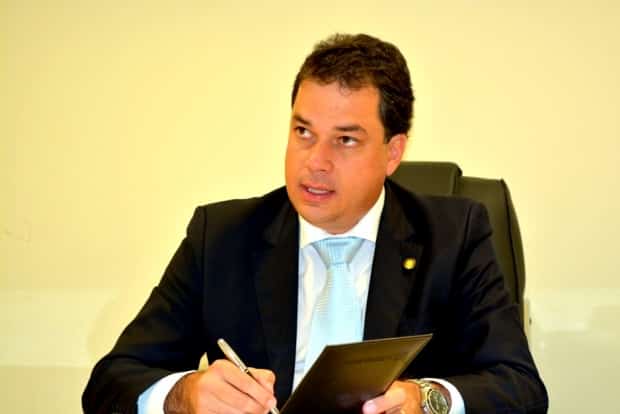Deputado Rodrigo Minotto quer aprofundar debate sobre novo plano de carreira dos professores
