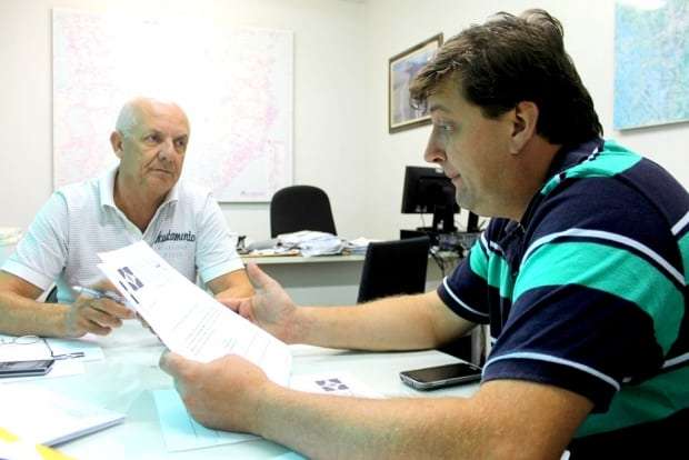 Evandro Gava cobra do Deinfra melhorias nas rodovias estaduais