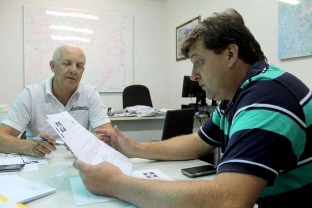 Evandro Gava cobra do Deinfra melhorias nas rodovias estaduais 1 Evandro Gava cobra do Deinfra melhorias nas rodovias estaduais
