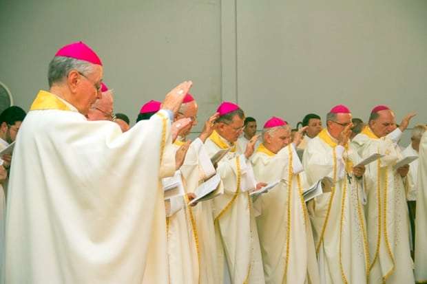 Dom Onécimo Alberton recebe o ministério episcopal