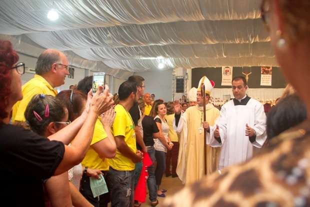 Dom Onécimo Alberton recebe o ministério episcopal