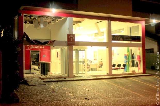 Governo quer pena mais dura para explosão de caixas eletrônicos 1 Governo quer pena mais dura para explosão de caixas eletrônicos