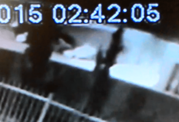 EXCLUSIVO: Veja o momento em que caixa eletrônico do Bradesco é explodido em assalto no Centro de Nova Veneza