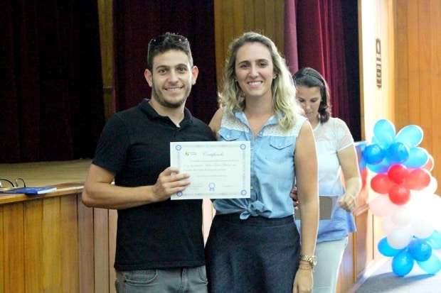 Jovens de Nova Veneza debatem políticas públicas