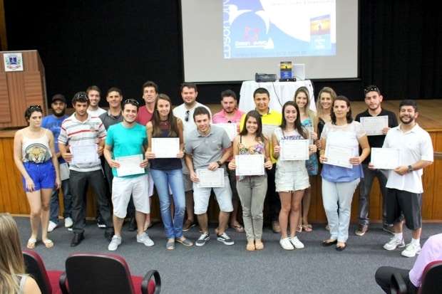 Jovens de Nova Veneza debatem políticas públicas 1 Jovens de Nova Veneza debatem políticas públicas