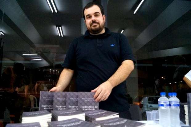 Marcos Alexandre Margotti Izé lança seu primeiro livro