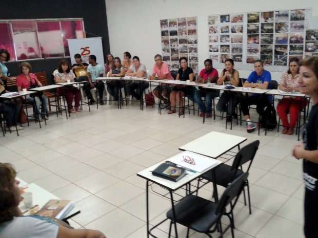 Servidores contra o "pacto da maldade"