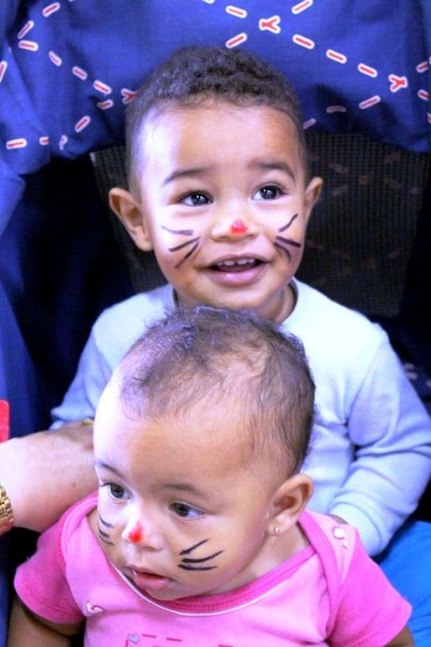 Páscoa solidária leva doces as crianças das creches municipais