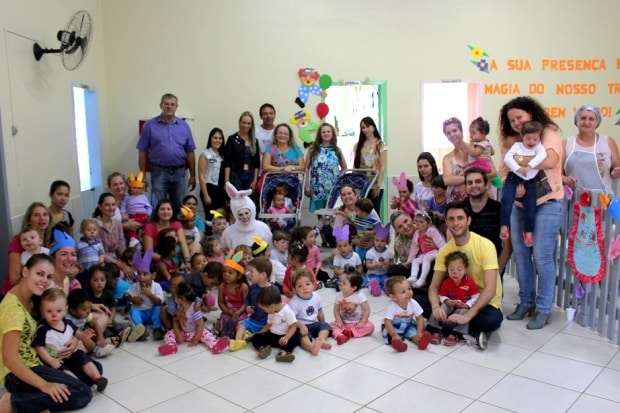 Páscoa solidária leva doces as crianças das creches municipais