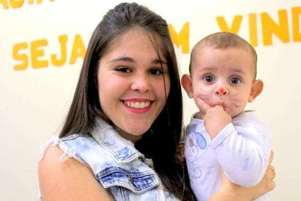 Páscoa solidária leva doces as crianças das creches municipais