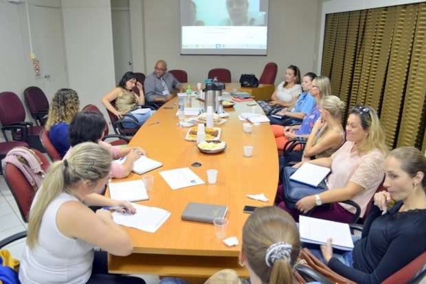Comissão realiza planejamento para conferência regional do Idoso