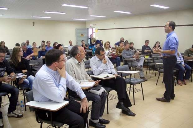 Atuação política do cristão é tema de primeira aula do Curso de Fé e Política