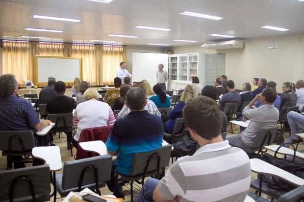 Atuação política do cristão é tema de primeira aula do Curso de Fé e Política