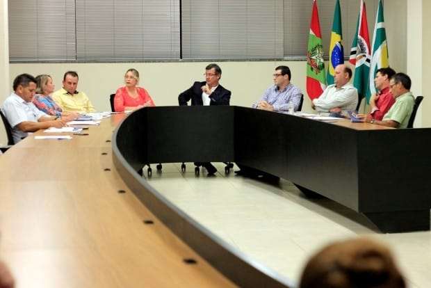 Presidentes de câmaras de vereadores da Amrec unem forças em prol da região