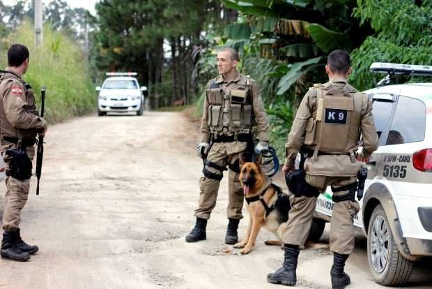Em apoio a Siderópolis, PM de Nova Veneza prende dois assaltantes