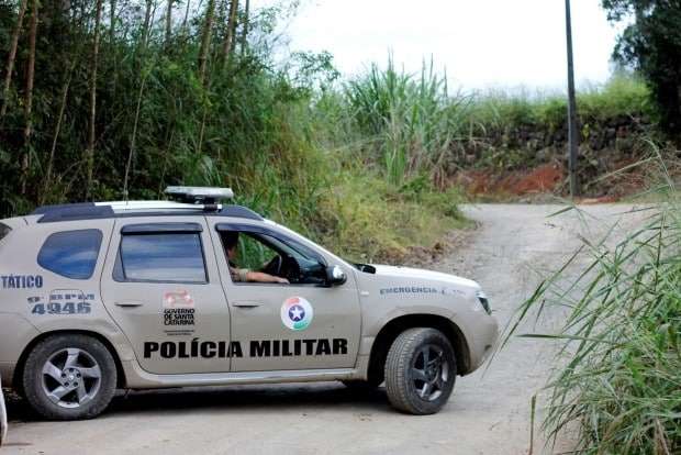Em apoio a Siderópolis, PM de Nova Veneza prende dois assaltantes