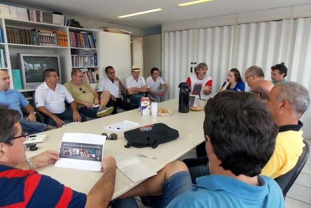 Contra o PL das terceirizações sindicatos protestam na quarta-feira