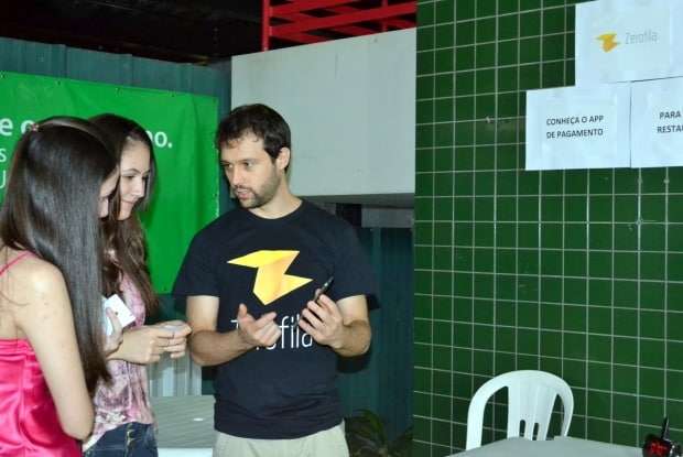 Neoveneziano apresenta aplicativo para celular em conferência nos Estados Unidos