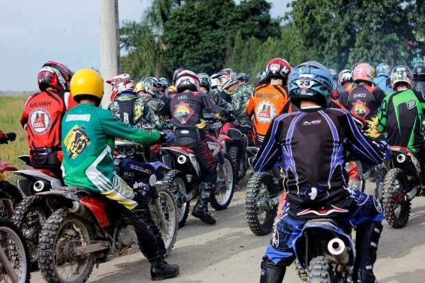 Rio Cedro Médio reúne mais de 280 motos na 7ª Trilha do Morro Redondo