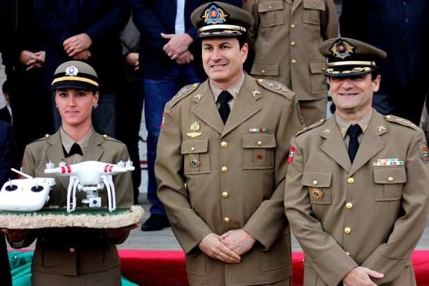 Policiais Militares de Nova Veneza são condecorados e promovidos 5 Policiais Militares de Nova Veneza são condecorados e promovidos