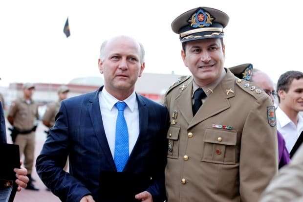 Policiais Militares de Nova Veneza são condecorados e promovidos 11 Policiais Militares de Nova Veneza são condecorados e promovidos