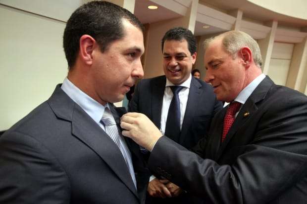 Rodrigo Minotto pede licença e inicia rodízio, suplente Níkolas Reis assume