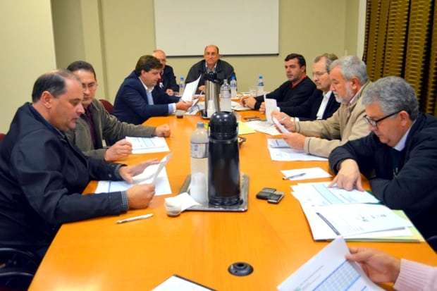 Prefeitos da AMREC estudam medidas de redução de custos 1 Prefeitos da AMREC estudam medidas de redução de custos