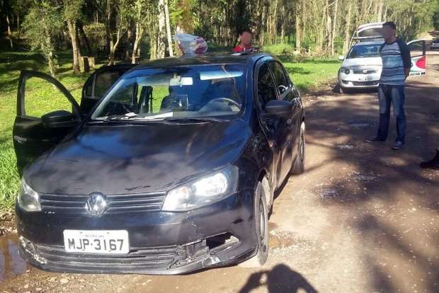 Dois são presos repassando notas falsas em Nova Veneza