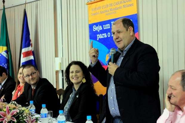 Rotary Club Caravaggio empossa nova diretoria