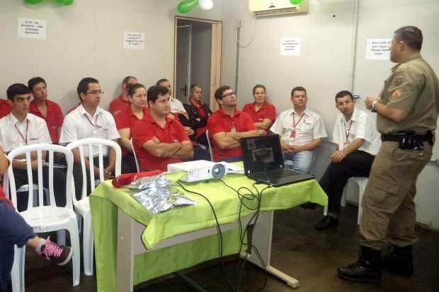 Palestrante do Proerd de Nova Veneza participa do Sipat Manentti
