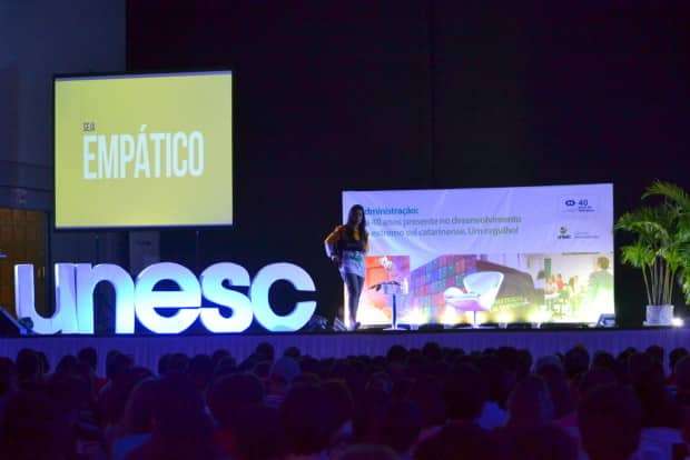 As lições de empreendedorismo de Bel Pesce nos 40 anos do curso de Administração da Unesc 3 As lições de empreendedorismo de Bel Pesce nos 40 anos do curso de Administração da Unesc