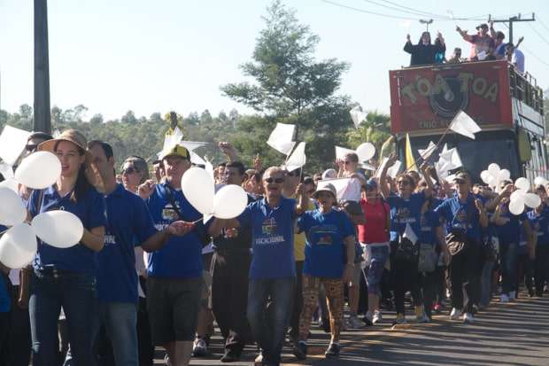 Caminhada Vocacional reúne multidão de fiéis da Diocese de Criciúma 44 Caminhada Vocacional reúne multidão de fiéis da Diocese de Criciúma