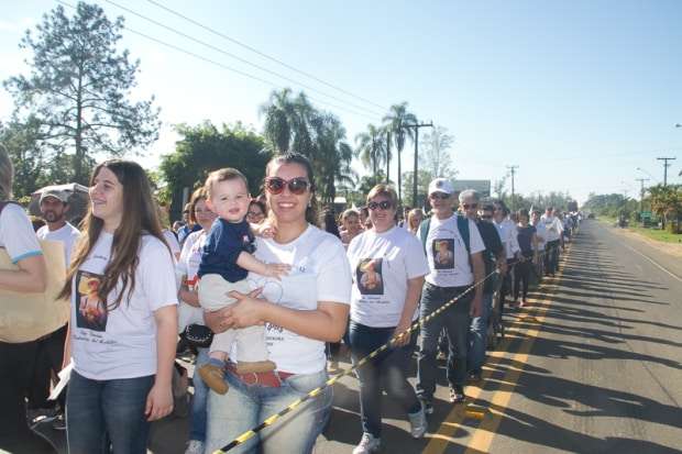 Caminhada Vocacional reúne multidão de fiéis da Diocese de Criciúma 45 Caminhada Vocacional reúne multidão de fiéis da Diocese de Criciúma
