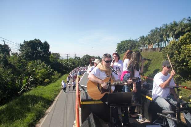 Caminhada Vocacional reúne multidão de fiéis da Diocese de Criciúma 4 Caminhada Vocacional reúne multidão de fiéis da Diocese de Criciúma
