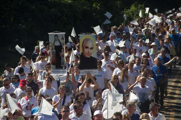 Caminhada Vocacional reúne multidão de fiéis da Diocese de Criciúma 7 Caminhada Vocacional reúne multidão de fiéis da Diocese de Criciúma